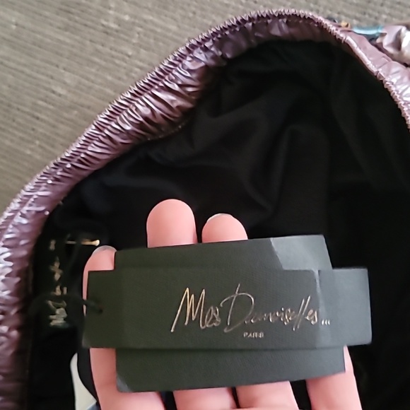 Pants they are brand new, rose color with stripes down the side. - Picture 8 of 10